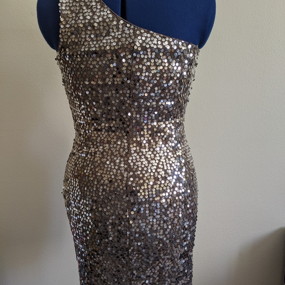 One Shoulder Sequin Paillette Mini Dress - Picture 3 of 4